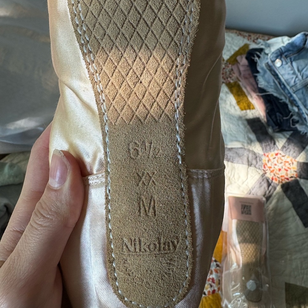 Nikolay Pointe Shoes - Picture 4 of 4